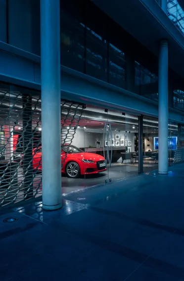 concept development - realization of a car showroom - Audi City Paris - facade view from outside