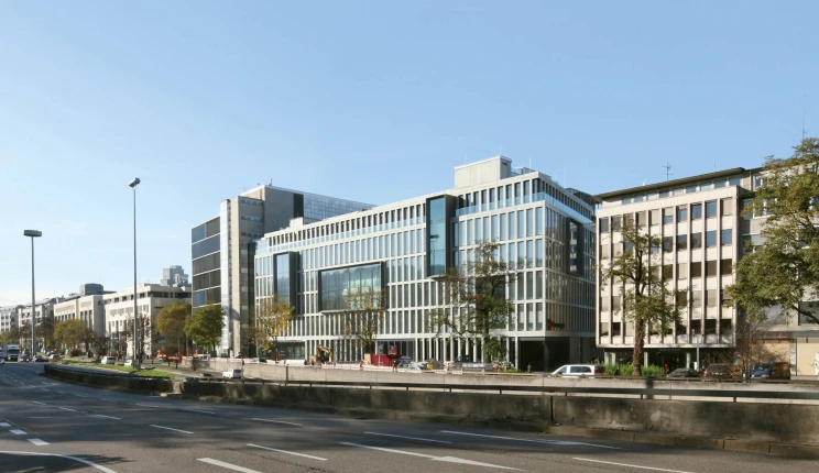 mixed-used building complex - Breuninger Stuttgart - street view