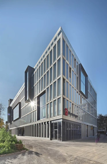 mixed-used building complex - Breuninger Stuttgart - view over the edge