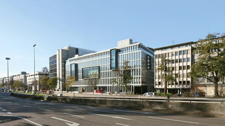 mixed-used building complex - Breuninger Stuttgart - street view