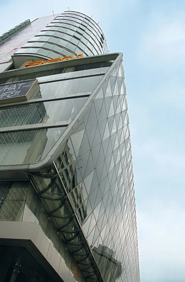 mall expansion - revitalization - central group - Central World Plaza - glass facade detail - tower