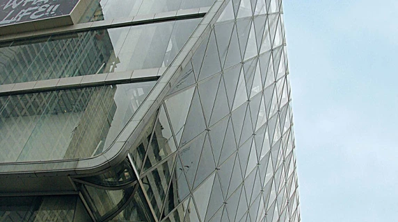 mall expansion - revitalization - central group - Central World Plaza - glass facade detail - tower