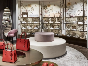 Shoe departments (men & women) at a department store - redesign - CJ Schmidt Husum - presentation and seating