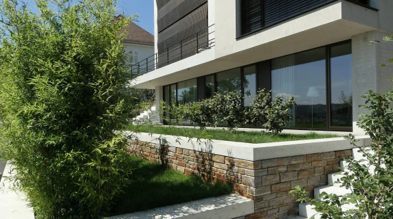 Single Family House Stuttgart - outside plant - stair system