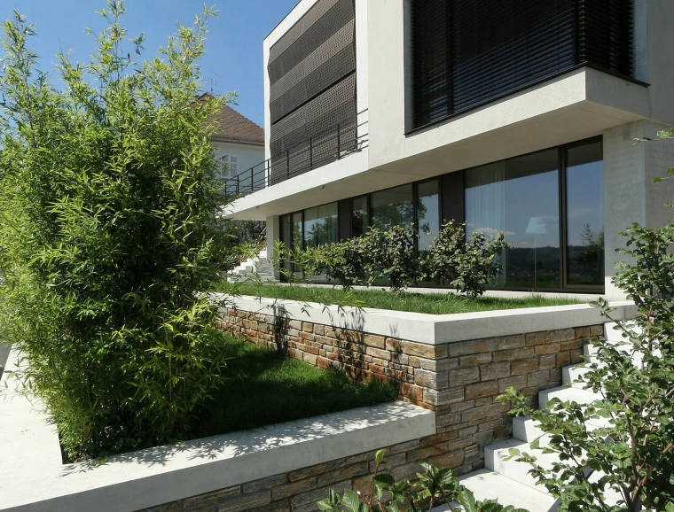 Single Family House Stuttgart - outside plant - stair system