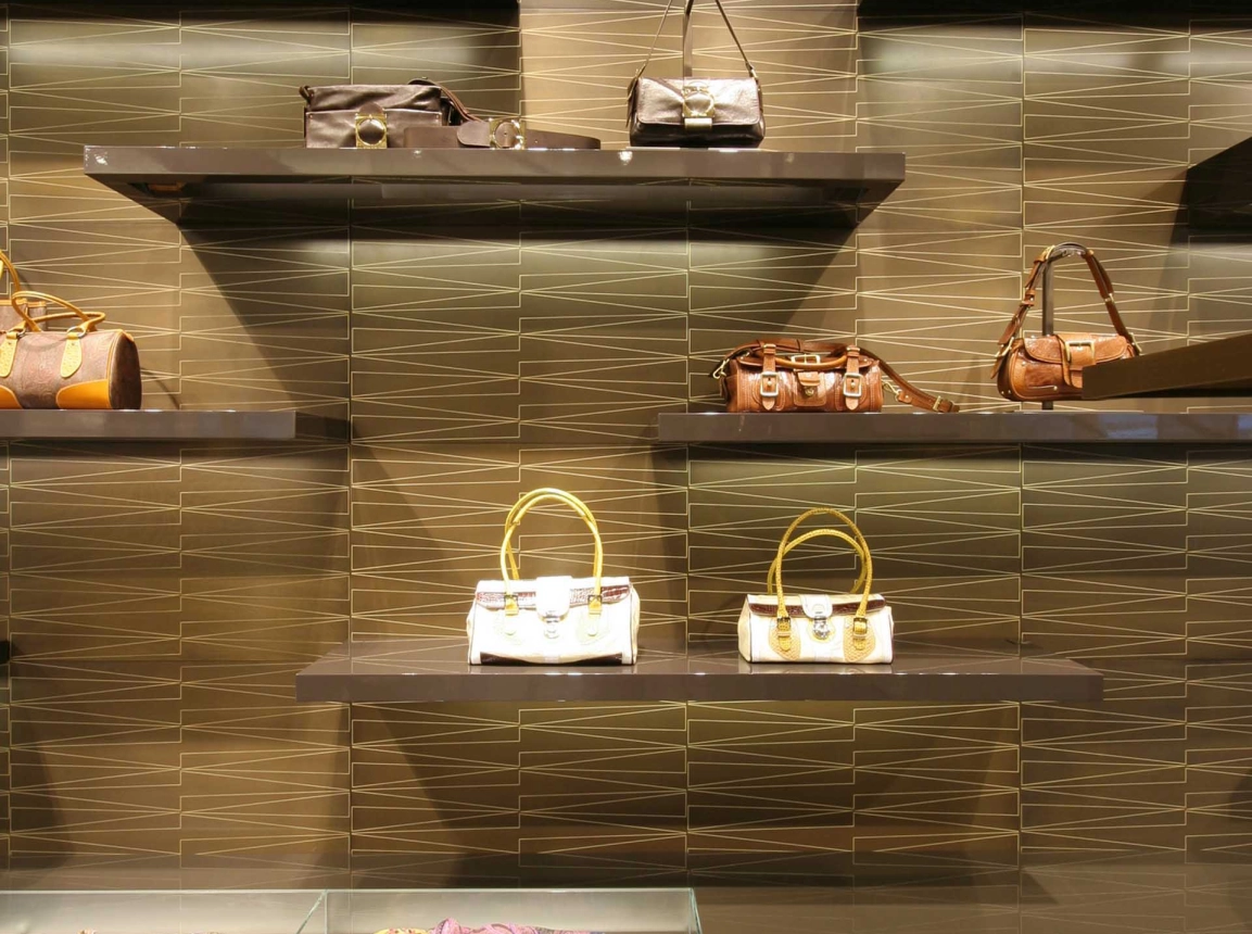 accessories store - New construction - engelhorn - engelhorn acc/es Mannheim - accessories display - wall print with facade inspired pattern