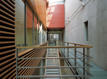 Construction of the administrative and logistics building 'Engelhorn Logistic Centre Mannheim' indoor material concept