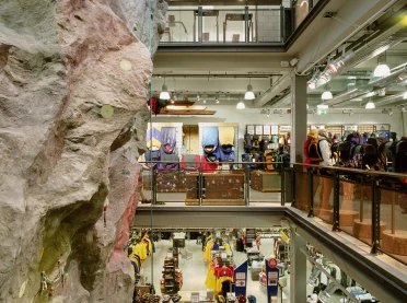 sports store - reconstruction and expansion - engelhorn sports Mannheim - indoor - galleries - rock imitation