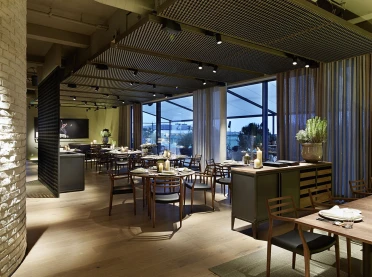 department store - reconstruction - redesign - engelhorn Mannheim - Opus V - gourmet restaurant - dining area - wooden natural shades