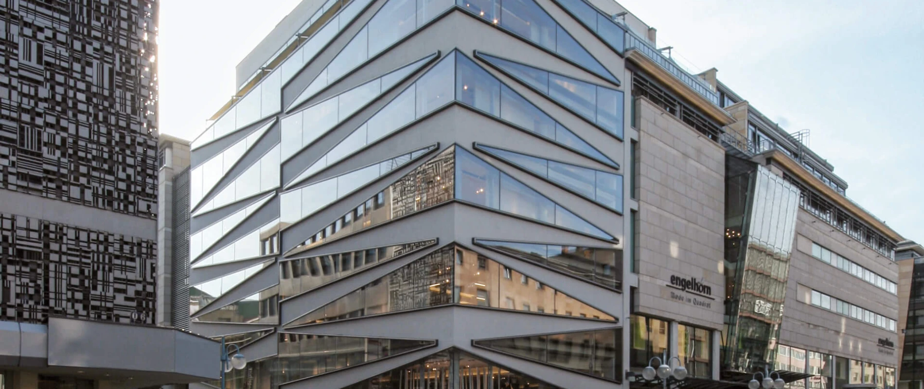 department store - reconstruction - redesign - engelhorn Mannheim - building facade - triangular shaped windows - geometric glass window front