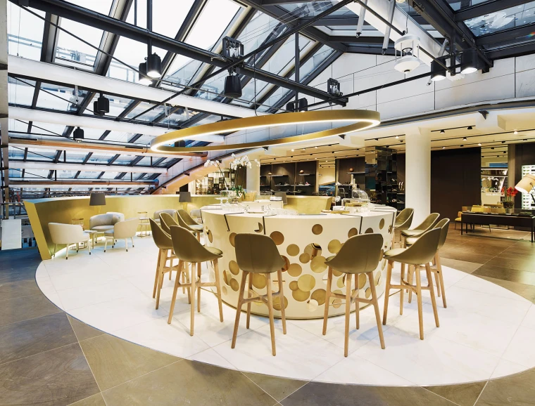 department store - reconstruction - redesign - engelhorn Mannheim - bistro area - glass roof - bar with golden accents - round shapes