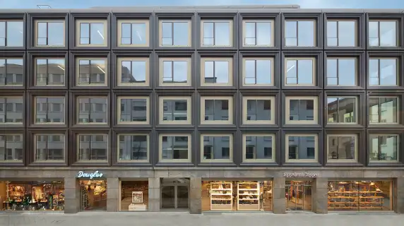 commercial- and office-building - new construction - P5 Mannheim offices - street view