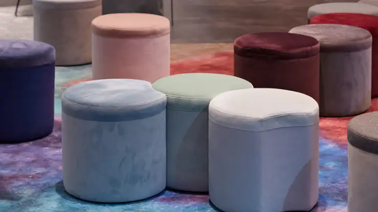 pouf - retail and fairs - product design - Henri - arrangement of poufs in different colours