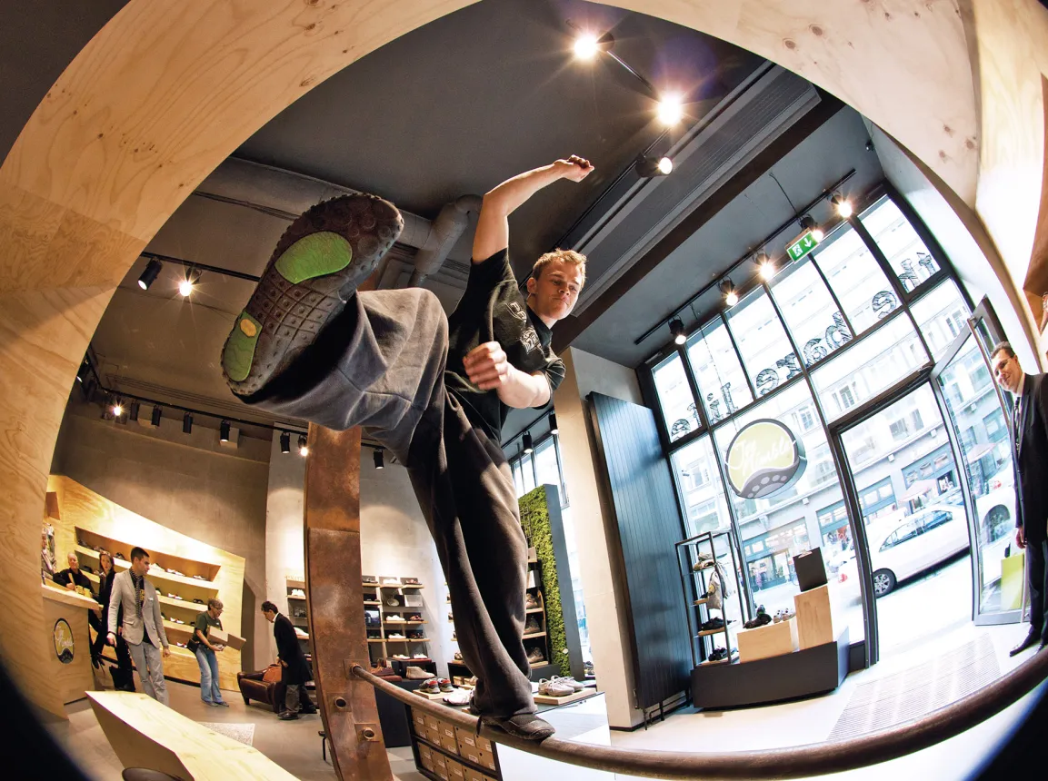 Monobrand Concept - Joe Nimble Flagship Store Berlin - balance - dynamic view