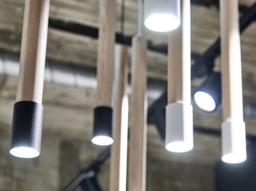 fashion store - new construction - redesign - Juhasz Bad Reichenhall - interior detail - wooden lamp design - light spots