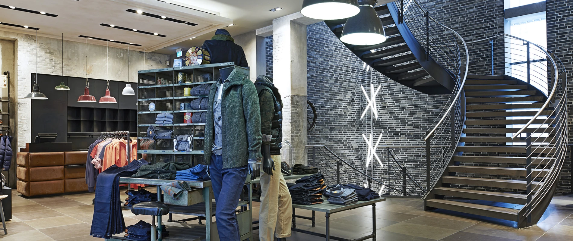 young men's fashion store - Kaiser S1 Freiburg - shop overview - stair