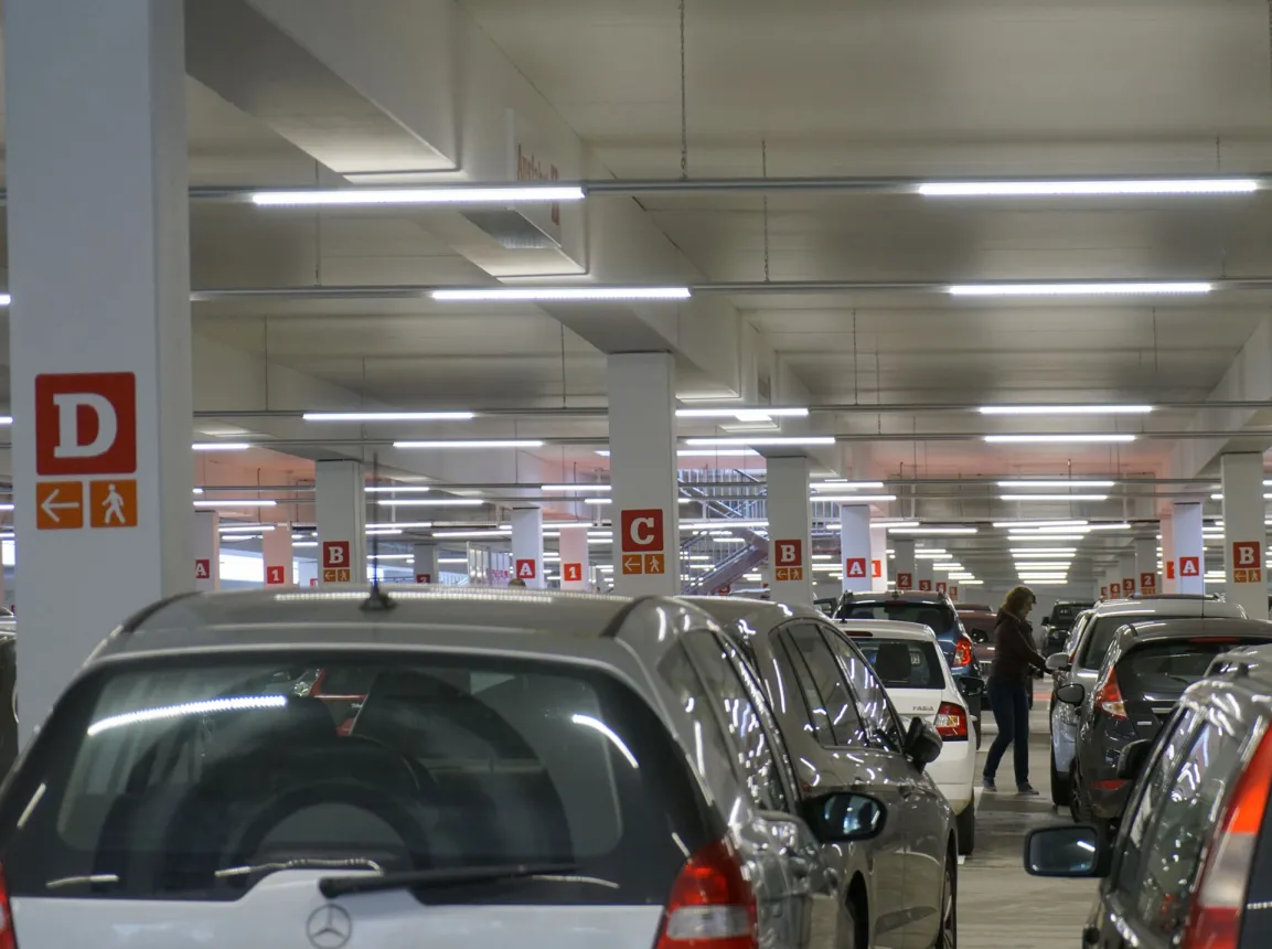 parking garage wayfinding - Südring Center Paderborn - overview