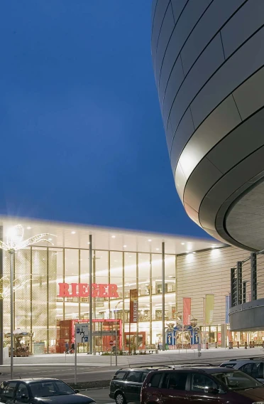 furniture store - new construction - facade design - Möbel Rieger Esslingen - facade material structure detail - entrance area