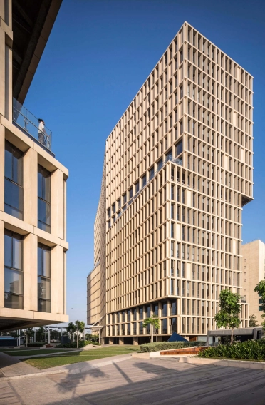 business center - new construction - Mondeal Heights Ahmedabad - facade