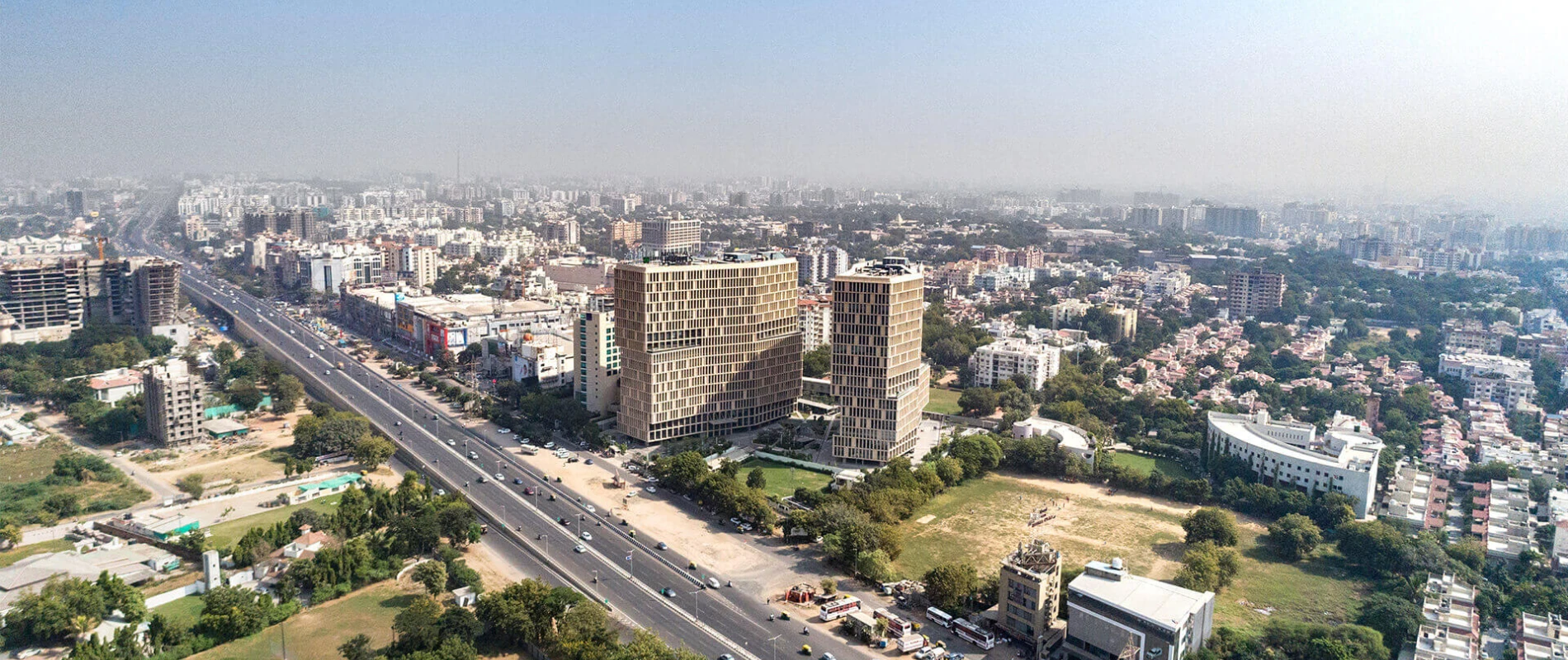 business center - new construction - Mondeal Heights Ahmedabad - city overview