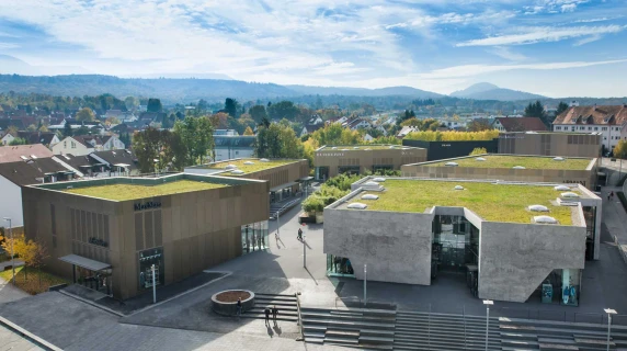 Outletcity - construction and conversion of an existing building - overview of the building composition