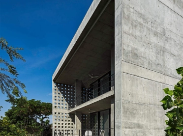 Private Residence Ahmedabad - new construction - outside - facade - small lake