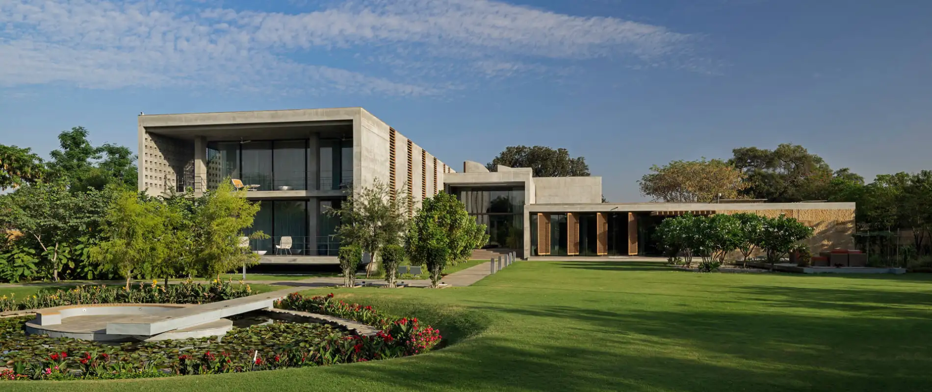 Private Residence Ahmedabad :: blocher partners