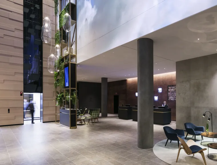 Mixed used quarter - Q 6 Q 7 Mannheim - Radisson blu - indoor hotel lobby