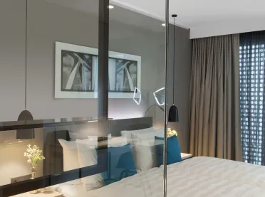 hotel - four star superior - new construction - Radisson Blu Mannheim - Q6Q7 - hotel room - bed