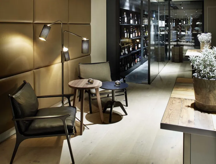 gourmet restaurant - new construction - Restaurant Opus V Mannheim - engelhorn - wine shelves - lounge chairs - padded wall panels