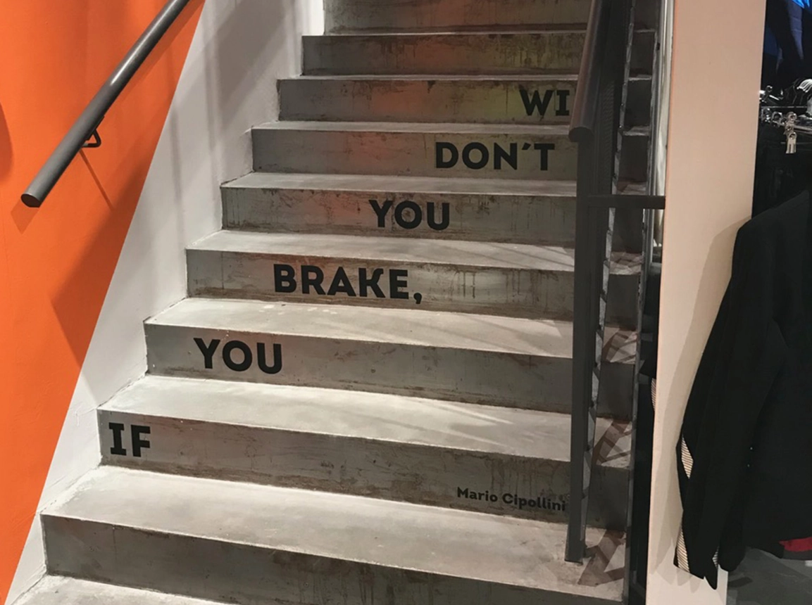 Retail Graphics - SportScheck Nuremberg - stair - quote Mario Cipollini