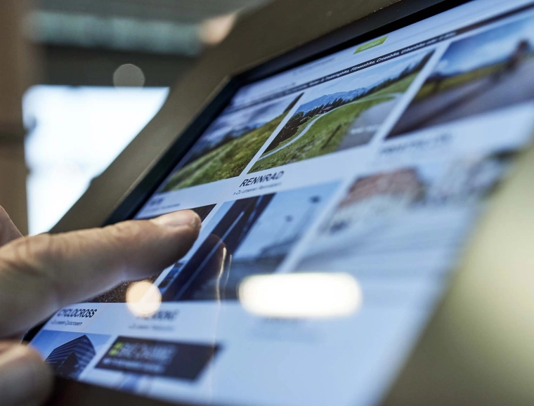 bike shop - flagship store - new construction and reconstruction - Rose Biketown Bocholt - iPad pedestals - closeup