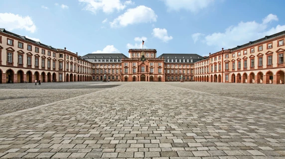 Revitalisation - Castle of Mannheim - courtyard and entrance