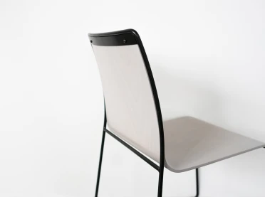 Skid-base chair - product design - product development - Spline - chair backside