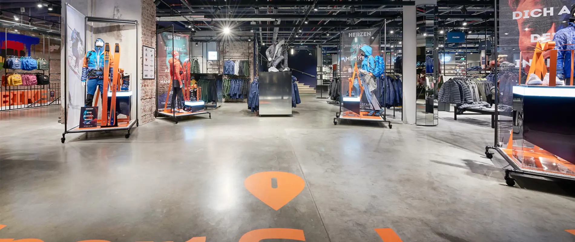 sports store - interior redesign - SportScheck Nuremberg - wide shop overview from entrance