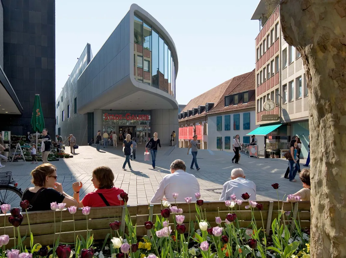 new construction - inner-city mall - competition - Stadtgalerie Heilbronn - outside building view - triangular shaped entrance area - pedestrian zone - surrounding