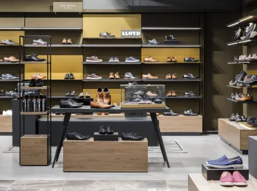 department store - new design - Stockmann Tapiola - shoes department - displaying racks - table arrangement