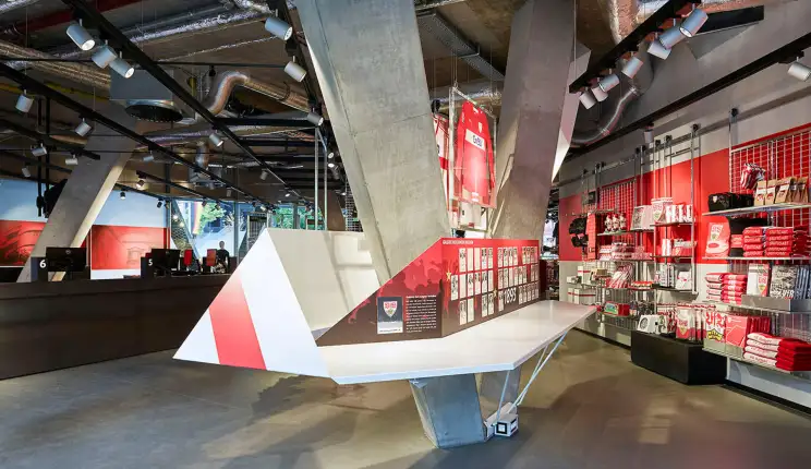 fan shop - soccer team - football team - reconception - realization - VfB Fan-Center -  store overview - team information point