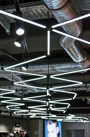 Men's Fashion Store - conception - realisation - Wormland Nuremberg - ceiling construction - modular lightning system